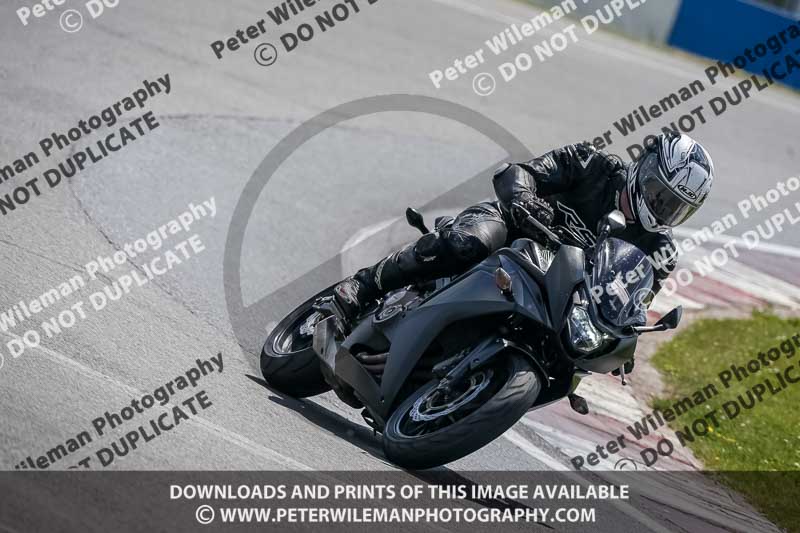 donington no limits trackday;donington park photographs;donington trackday photographs;no limits trackdays;peter wileman photography;trackday digital images;trackday photos